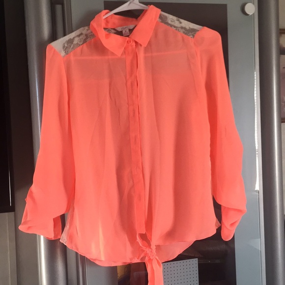 Candie's Tops - Cute fluorescent pink Candies top (sizeM)